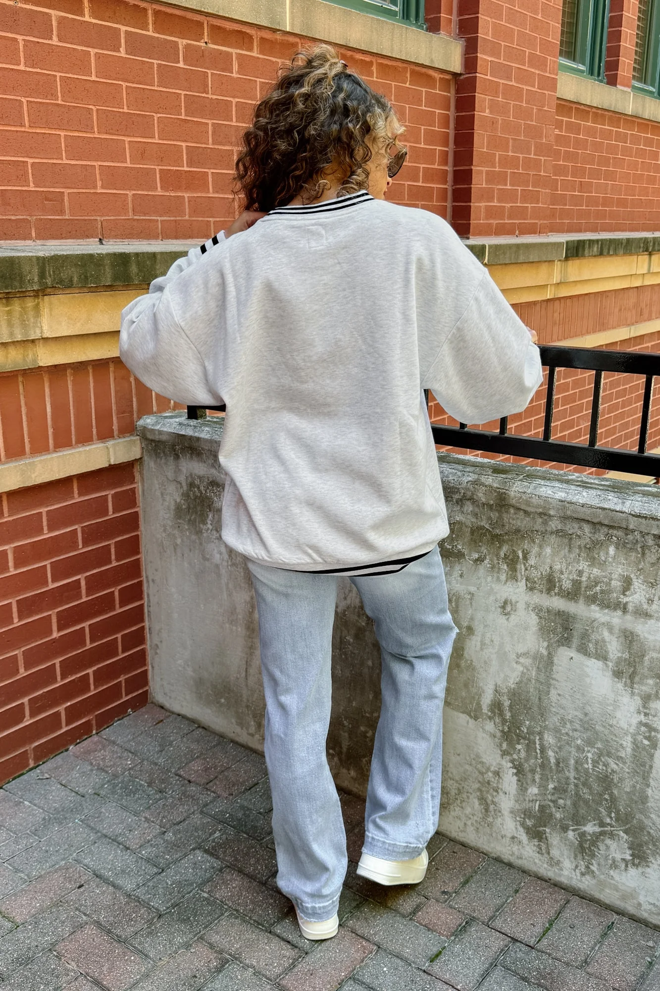 ALABAMA CRIMSON TIDE FADE ROUTE CREW FLEECE RINGER SWEATSHIRT - Image 5