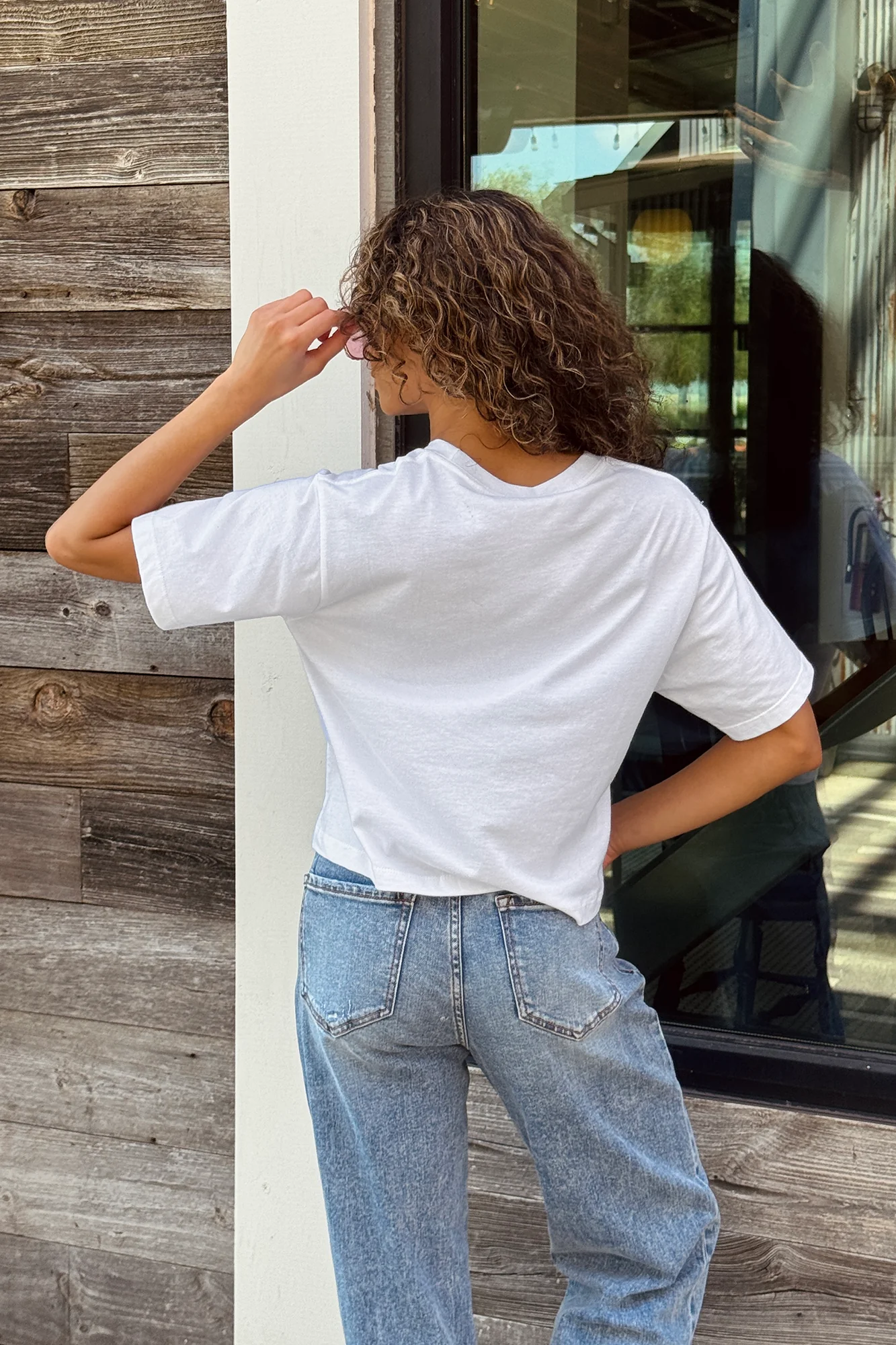 SOUTH FLORIDA BULLS DEEP ROOTS BOXY FIT WOMEN'S CROPPED TEE - Image 4