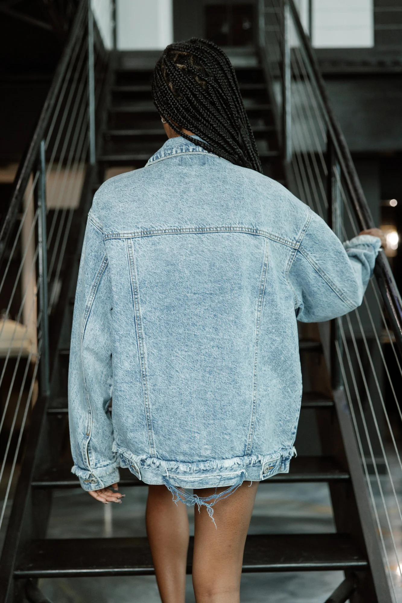 ESSENTIAL DISTRESSED DENIM BOYFRIEND JACKET - Image 3