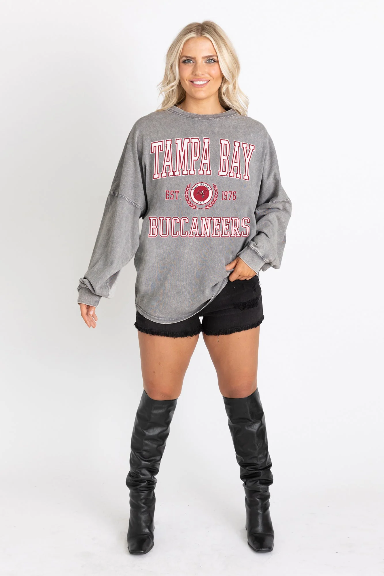 TAMPA BAY BUCCANEERS FINAL SCORE FADED WASH PULLOVER - Image 5