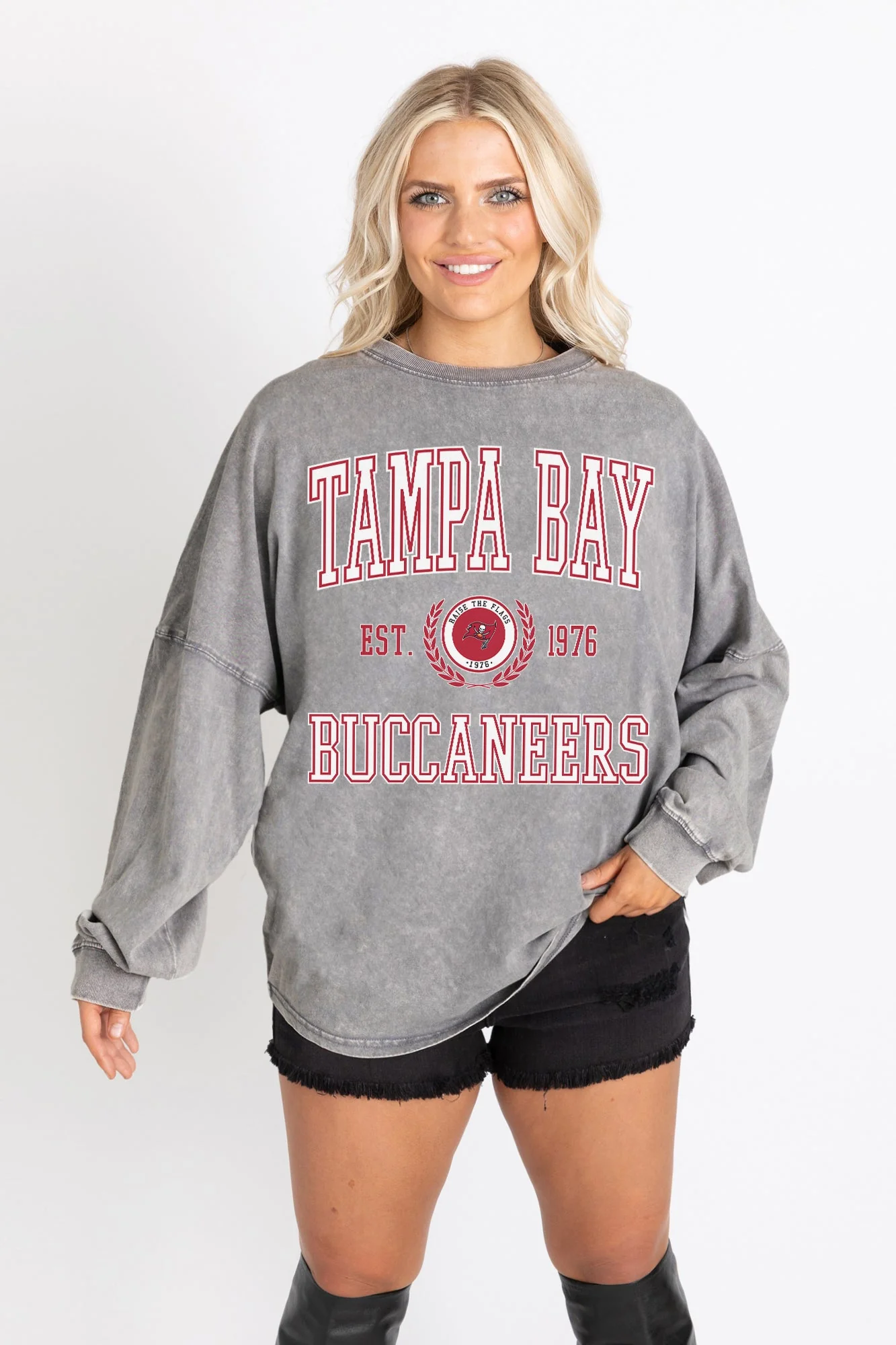 TAMPA BAY BUCCANEERS FINAL SCORE FADED WASH PULLOVER - Image 6