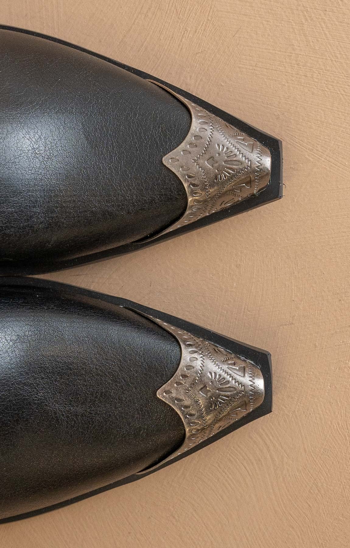 ROXY SILVER TOE BOOT - Image 3