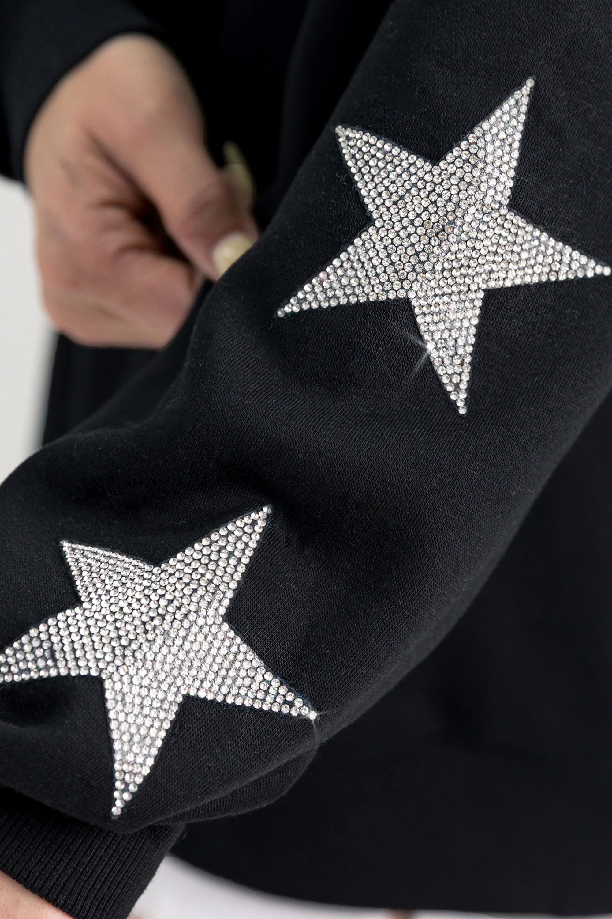 TEAM USA UNITED WE STAND RHINESTUD STAR SLEEVE CREWNECK PULLOVER - Image 4